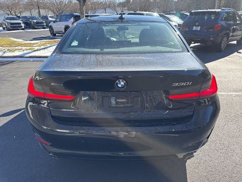 Used 2022 BMW 330i xDrive 330i xDrive w/ Convenience Package image 16