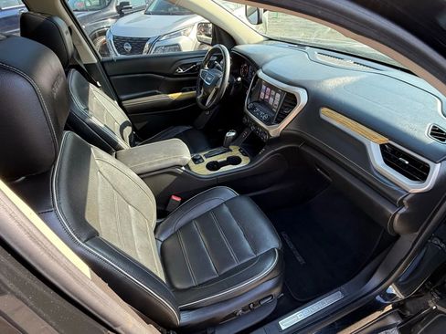 Used 2017 GMC Acadia Denali image 39