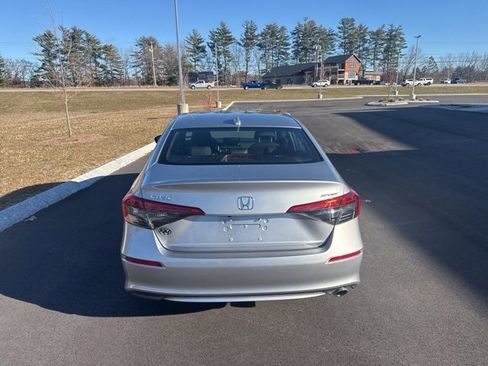 Used 2023 Honda Civic Sport image 4