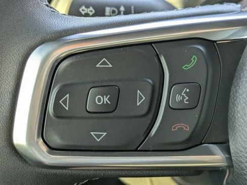 New 2026 Jeep Wrangler Unlimited Sahara w/ Technology Group AWD/4WD image 21