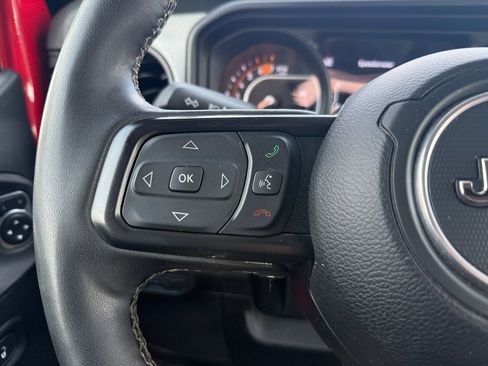 Used 2025 Jeep Wrangler Willys image 21