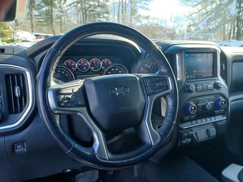 Used 2021 Chevrolet Silverado 1500 RST image 9