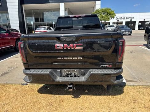 Used 2024 GMC Sierra 2500 AT4 w/ AT4 Premium Plus Package AWD/4WD image 6