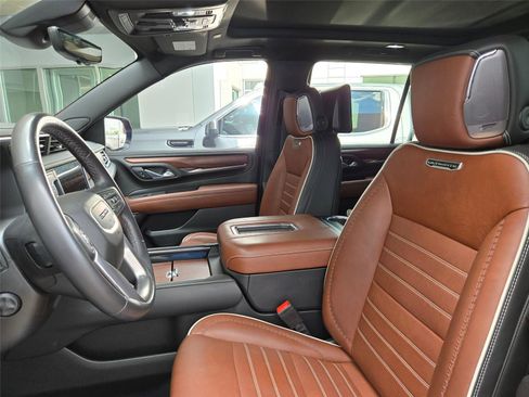 Used 2023 GMC Yukon Denali Ultimate AWD/4WD image 30