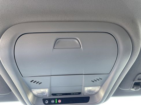 Certified 2024 Chevrolet Equinox LT image 32