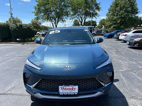 Certified 2025 Buick Envista Avenir FWD image 4
