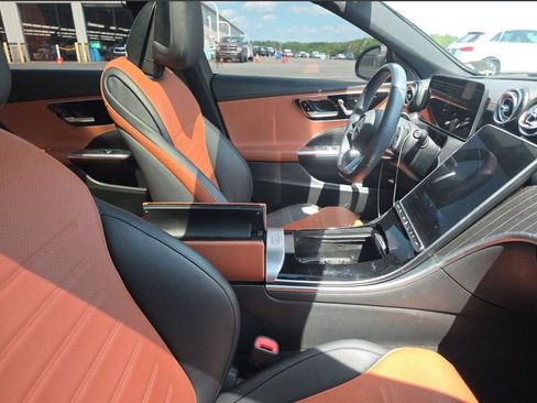 Used 2022 Mercedes-Benz C 300 4MATIC Sedan w/ AMG Line w/ Night Package image 8
