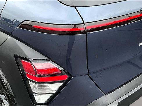Used 2024 Hyundai Kona SEL AWD/4WD image 20