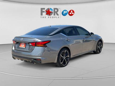 Used 2024 Nissan Altima 2.5 SR FWD image 5