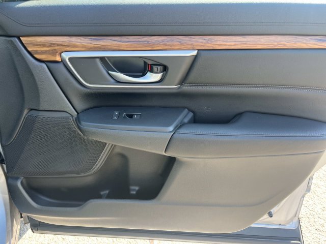 Used 2017 Honda CR-V Touring image 28