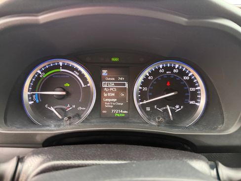 Used 2017 Toyota Highlander Limited Platinum image 11