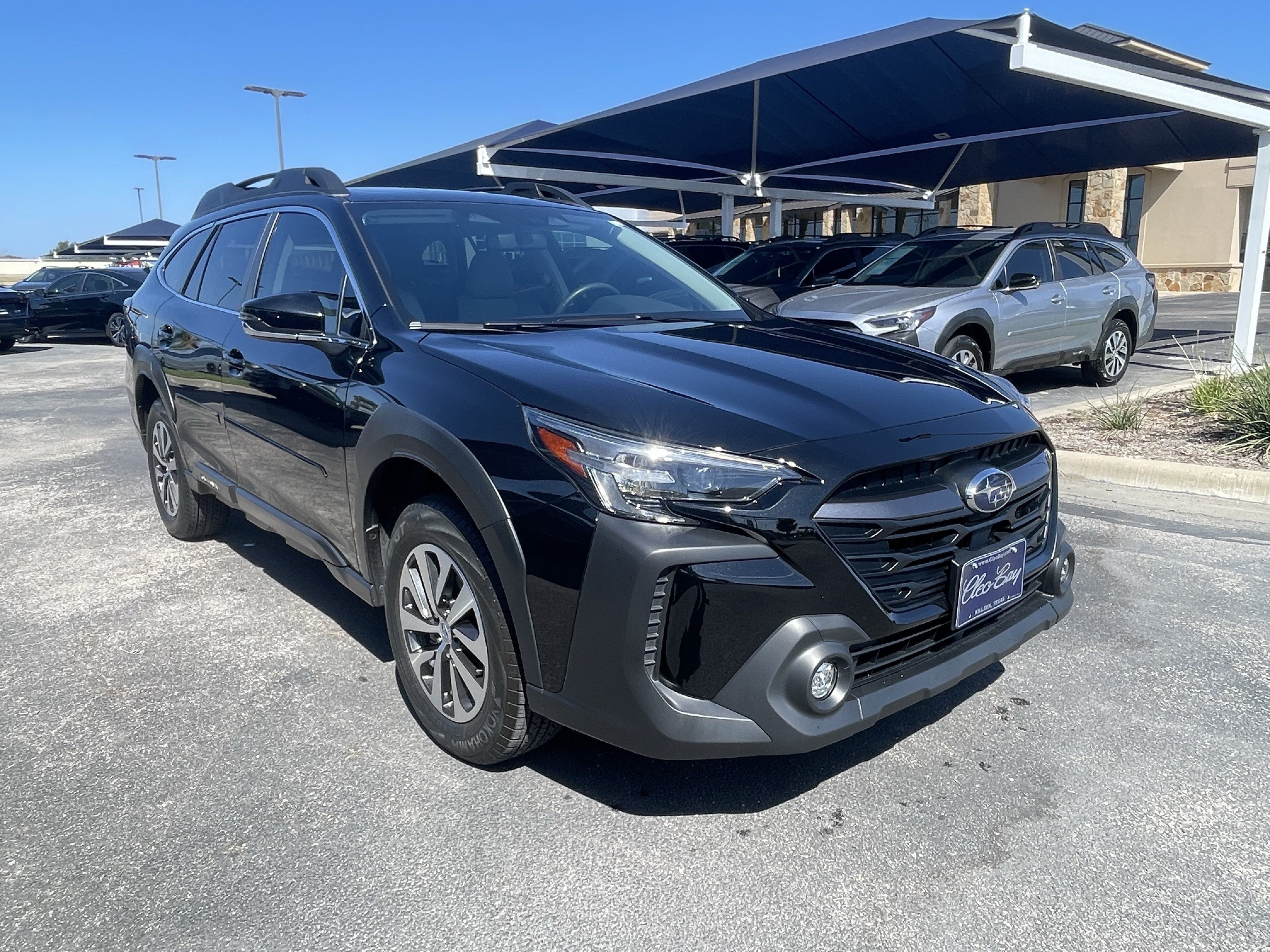 Used 2024 Subaru Outback Premium AWD/4WD image 1