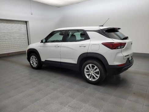 Used 2021 Chevrolet TrailBlazer LS w/ LPO, Blackout Package FWD image 3