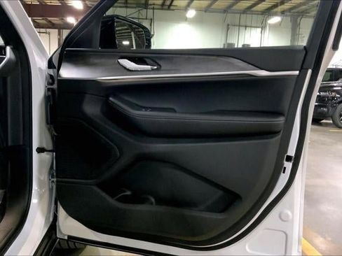 New 2025 Jeep Grand Cherokee Limited w/ Luxury Tech Group II image 50