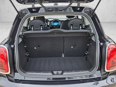 Used 2023 MINI Cooper 2-Door Hardtop image 6