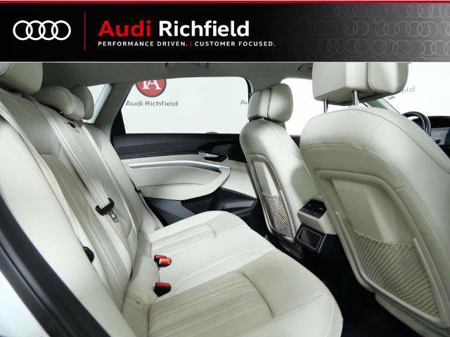 Used 2024 Audi Q8 e-tron Premium Plus w/ Premium Plus Package AWD/4WD image 24