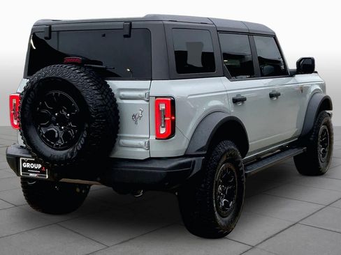Used 2023 Ford Bronco Badlands w/ Sasquatch Package AWD/4WD image 12