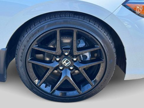 Used 2025 Honda Civic Sport image 9