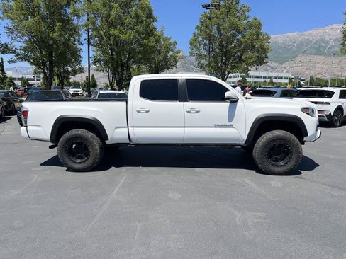 Used 2023 Toyota Tacoma TRD Off-Road w/ Advanced Technology Package AWD/4WD image 6