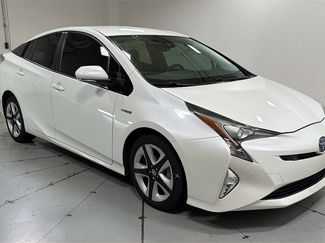 Used 2016 Toyota Prius Four video 3