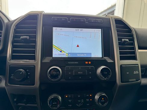 Used 2021 Ford F250 Platinum w/ FX4 Off-Road Package AWD/4WD image 22