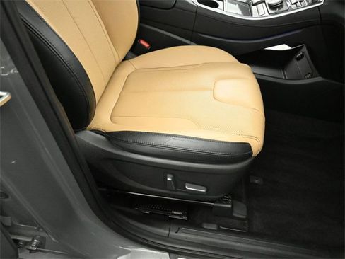 Used 2023 Hyundai Santa Fe Calligraphy image 32