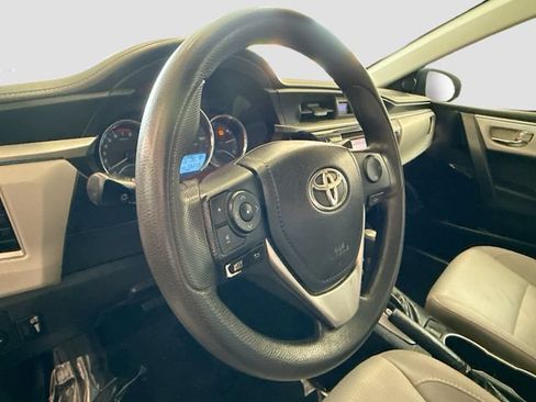 Used 2016 Toyota Corolla LE FWD image 12