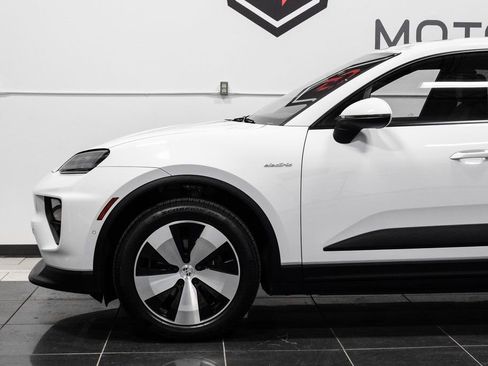 Used 2024 Porsche Macan 4 Electric AWD/4WD image 17
