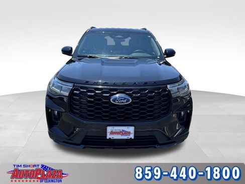 Used 2025 Ford Explorer ST-Line w/ ST-Line Street Pack AWD/4WD image 13