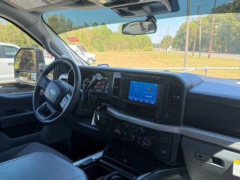 Used 2024 Ford F250 XLT w/ FX4 Off-Road Package image 10