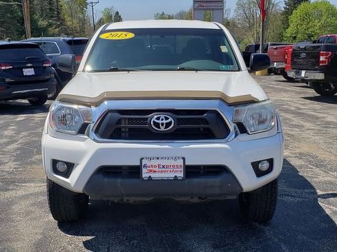 Used 2015 Toyota Tacoma 4x4 Double Cab w/ SR5 Package image 2