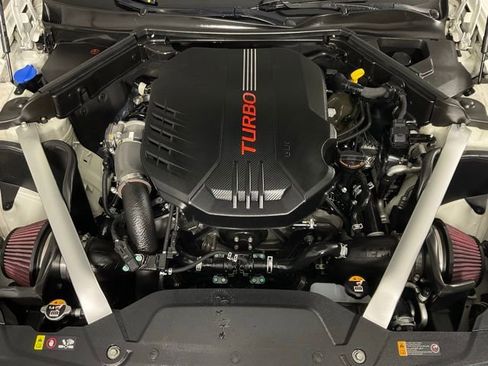 Used 2021 Kia Stinger GT image 9