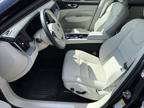 Used 2025 Volvo XC60 T8 Plus w/ Protection Package Premier image 9