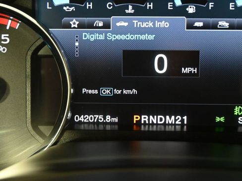 Used 2019 Ford F350 Lariat w/ Chrome Package image 26