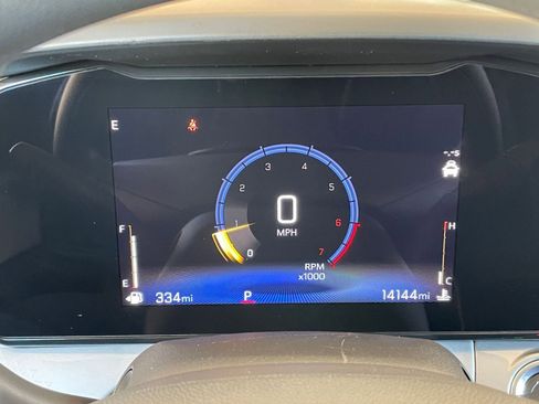 Used 2025 Chevrolet Trax LT image 39