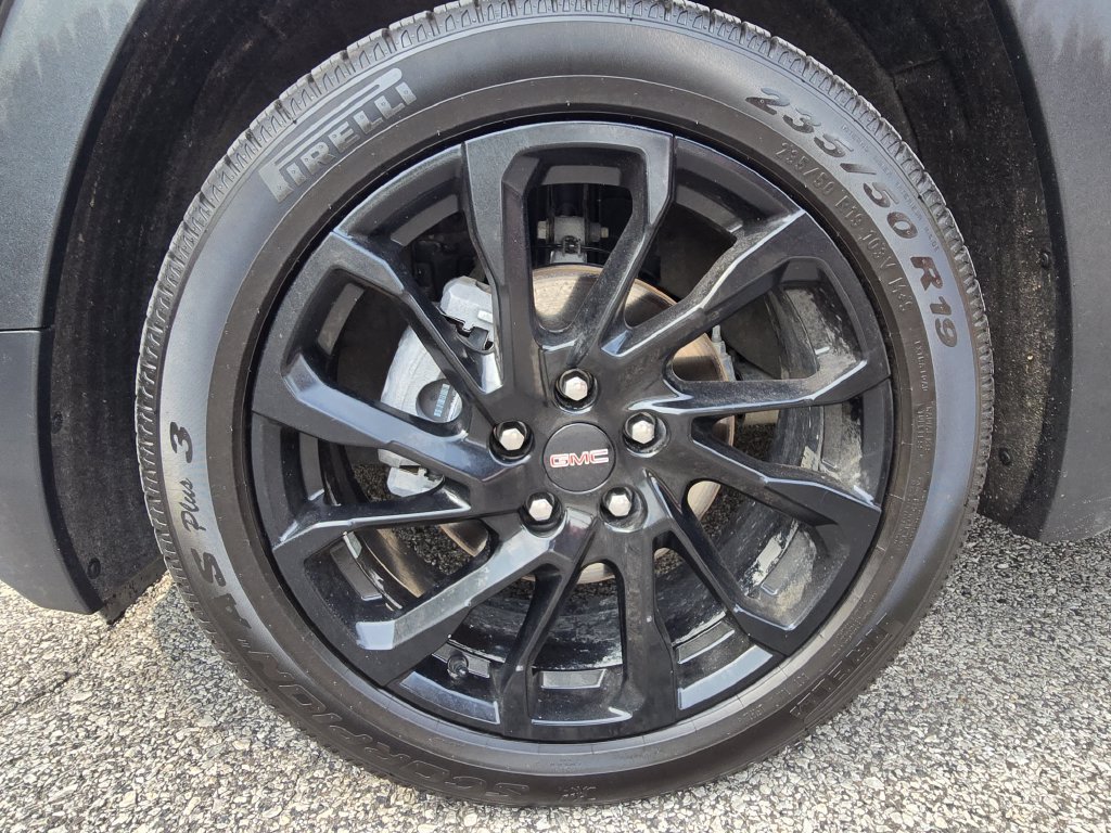 Used 2024 GMC Terrain SLT w/ Elevation Edition AWD/4WD image 17