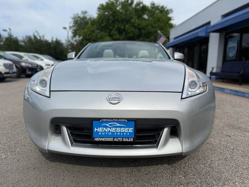 Used 2010 Nissan 370Z Touring w/ Sport Pkg RWD image 30