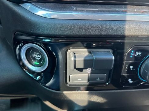 Used 2024 Chevrolet Silverado 1500 LTZ AWD/4WD image 18