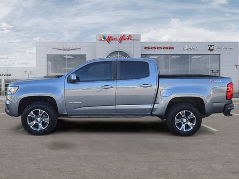 Used 2020 Chevrolet Colorado Z71 AWD/4WD image 2