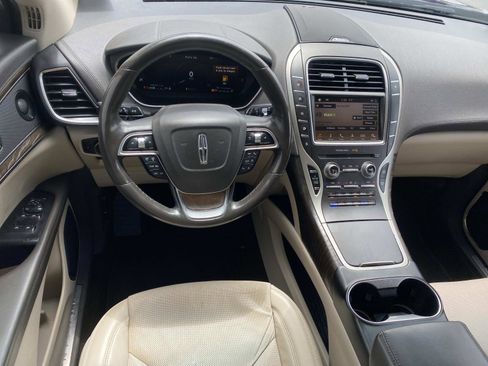 Used 2019 Lincoln Nautilus Reserve AWD/4WD image 16