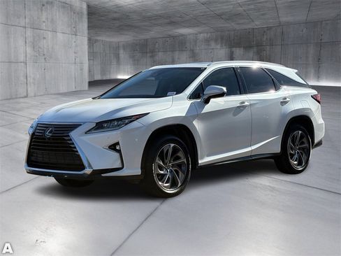 Used 2018 Lexus RX 350L FWD image 2