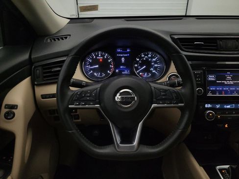 Used 2020 Nissan Rogue SV FWD image 22