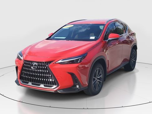 Certified 2025 Lexus NX 250 FWD image 3