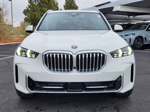 New 2026 BMW X5 xDrive50e w/ Premium Package AWD/4WD image 6