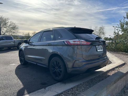 Used 2023 Ford Edge SE w/ Black Appearance Package image 5