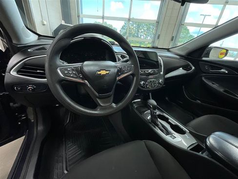 Used 2023 Chevrolet Malibu LT FWD image 13