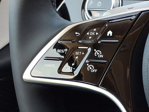 New 2026 Mercedes-Benz E 450 4MATIC Sedan image 9