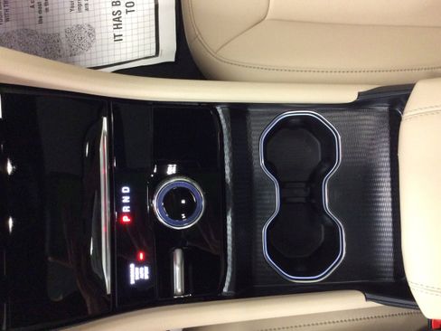 New 2025 Jeep Grand Cherokee Limited w/ Trailer Tow Package image 35