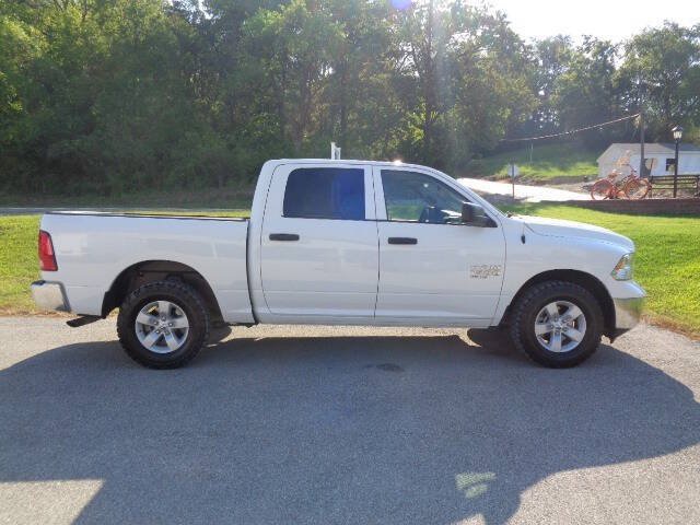 Used 2022 RAM 1500 Classic SLT w/ Electronics Group AWD/4WD image 7