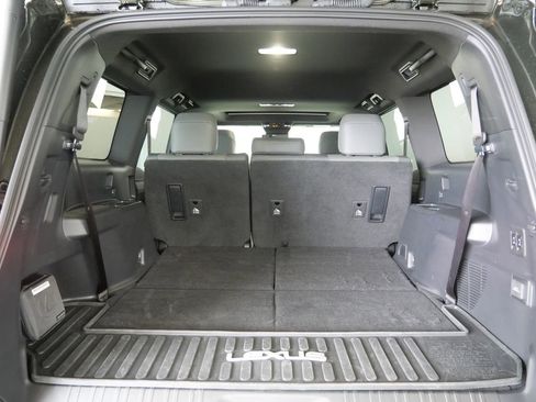 Used 2024 Lexus GX 550 w/ Accessory Package (2T) AWD/4WD image 28